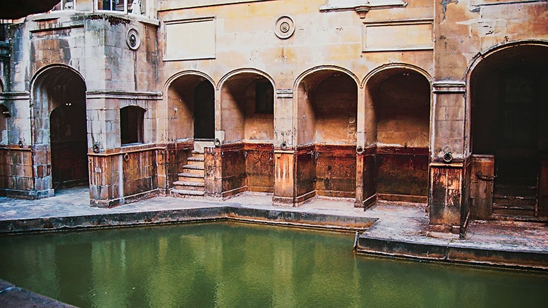 Roman baths in Bath Spa city UK - was this where hot tubs originated?