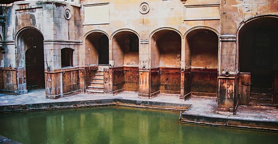 Roman baths in Bath Spa city UK - was this where hot tubs originated?