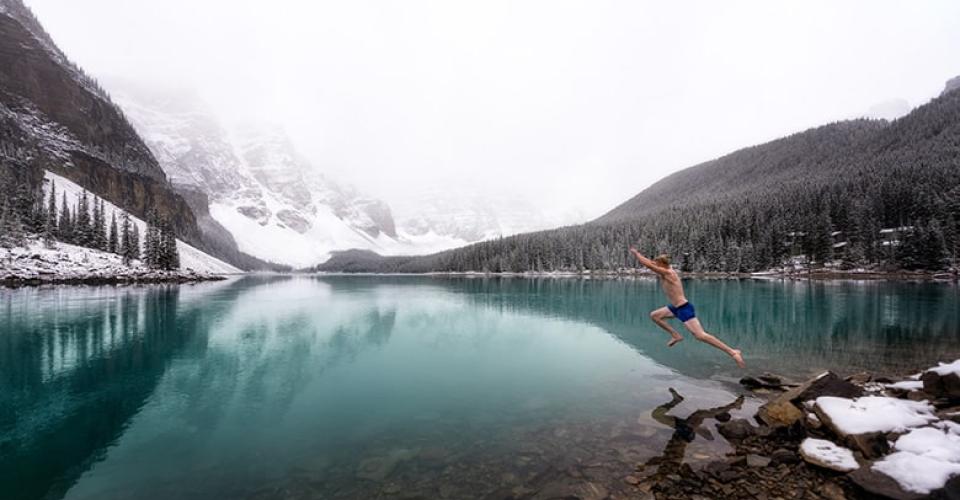 Ice swimming in the Wim Hof method of cold water therapy